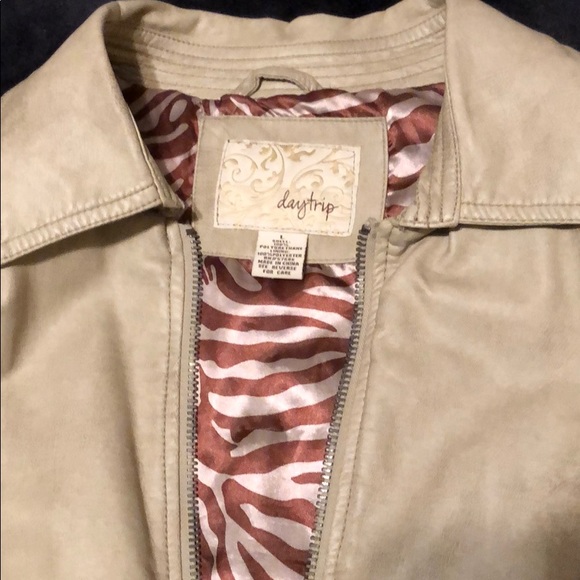 Cream color leather jacket - Picture 3 of 6